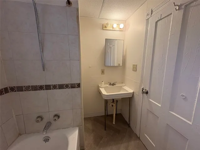 $900 | 234 Ackley Avenue, Unit 2A, Johnson City, NY 13790