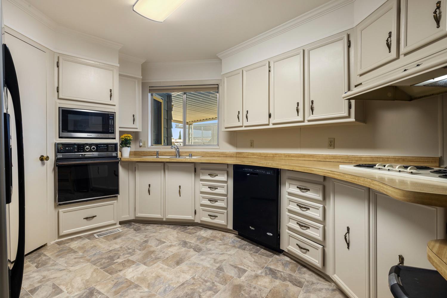 1400 North Tully Road, Unit 86 Turlock, CA 95380 - Photo 14 of 36