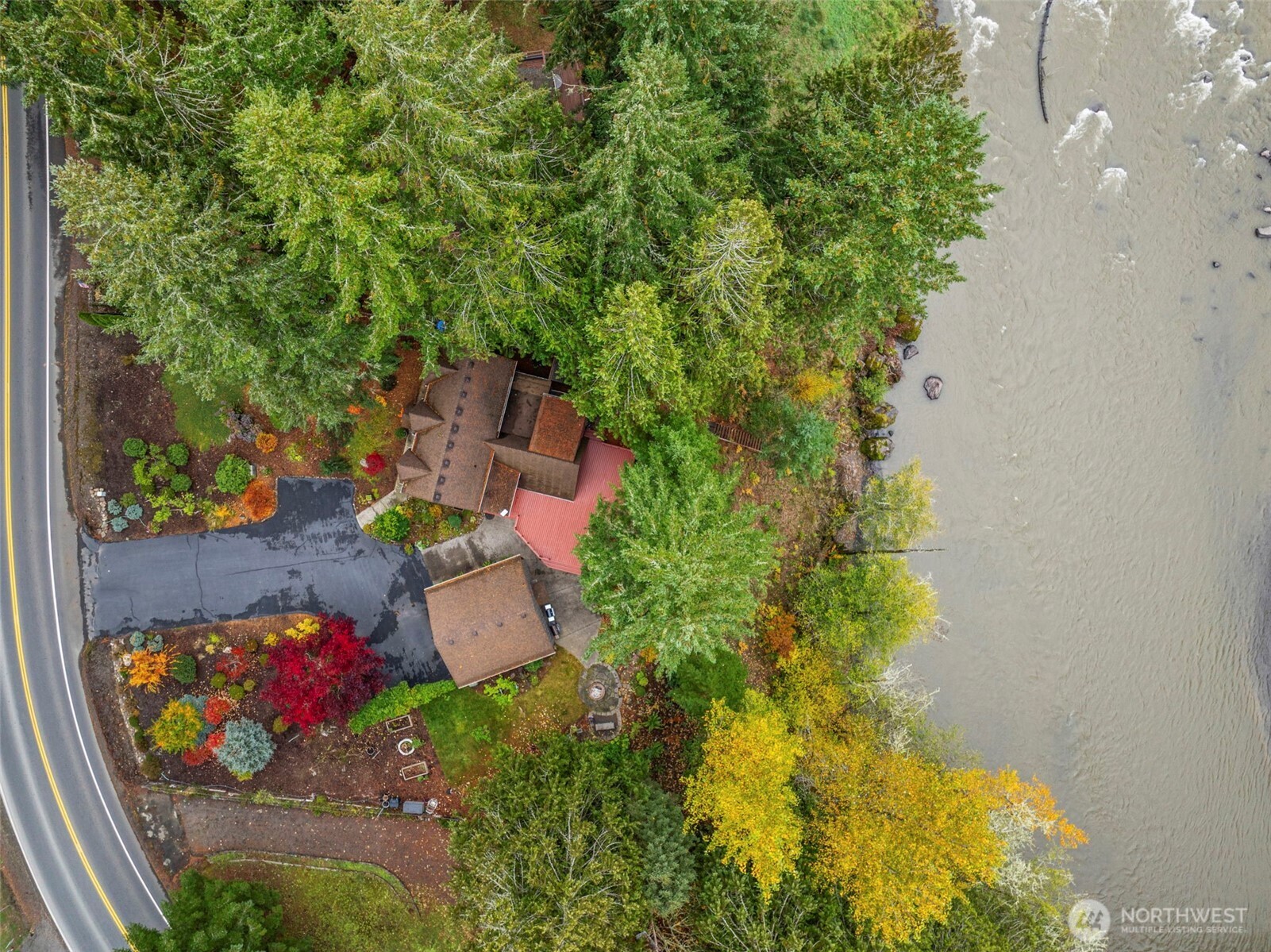 1703 Tower Road Castle Rock, WA 98611 - Photo 26 of 38 an aerial view of a house