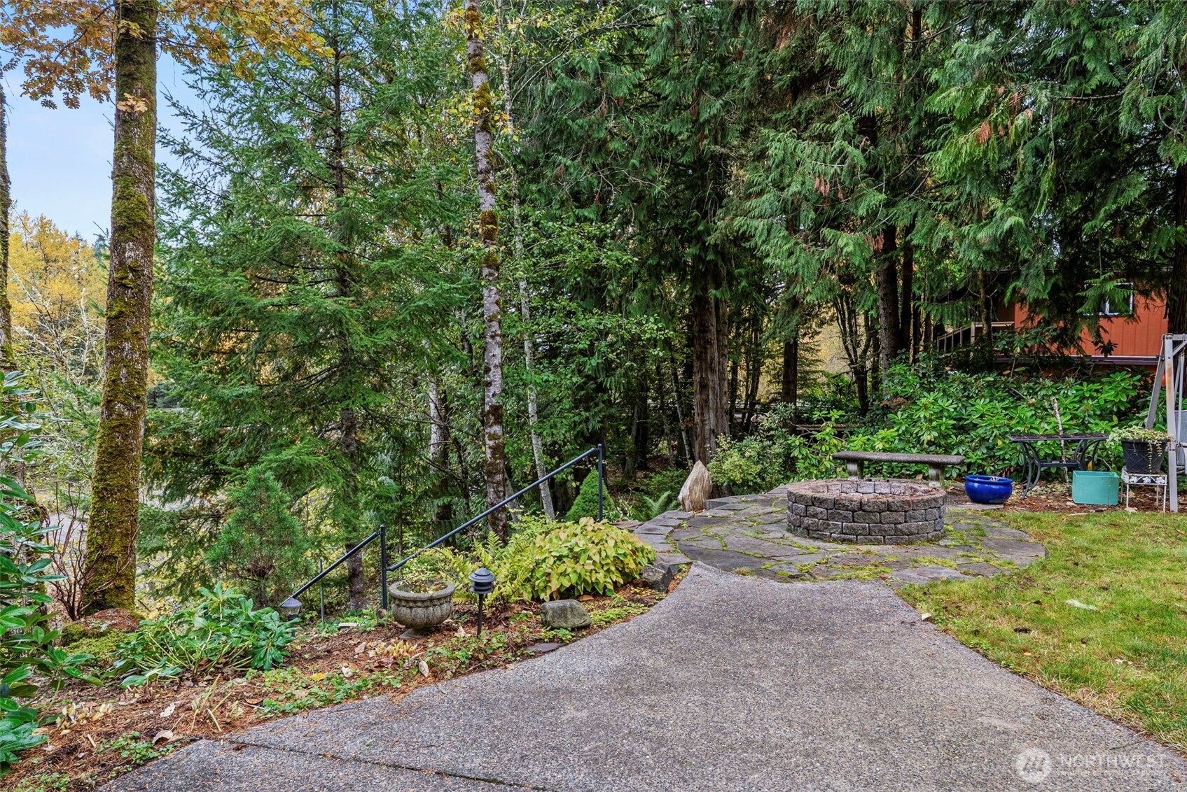 1703 Tower Road Castle Rock, WA 98611 - Photo 29 of 38 a view of a garden with potted plants