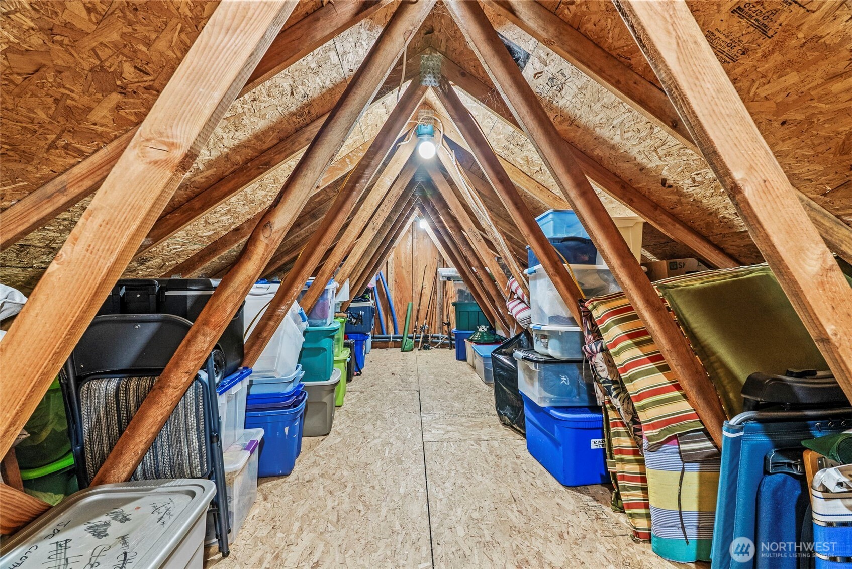 1703 Tower Road Castle Rock, WA 98611 - Photo 34 of 38 a view of an entryway