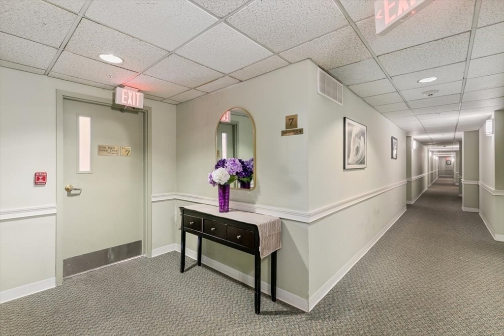 11 Church Street, Unit 702 Salem, MA 01970 - Photo 5 of 27