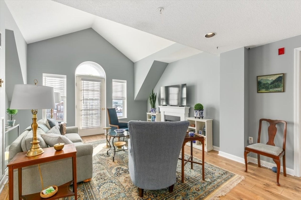 11 Church Street, Unit 702 Salem, MA 01970 - Photo 7 of 27