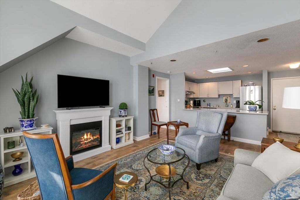 11 Church Street, Unit 702 Salem, MA 01970 - Photo 8 of 27