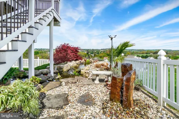 $525,000 | 1220 Gardenia Drive, Windsor, PA 17366
