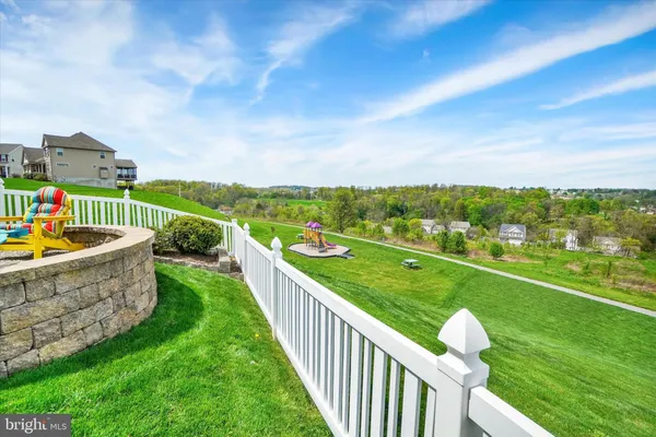 $525,000 | 1220 Gardenia Drive, Windsor, PA 17366