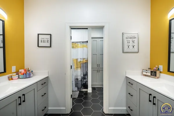 $698,000 | 13130 K-4 Hwy Valley Falls, Valley Falls, KS 66088