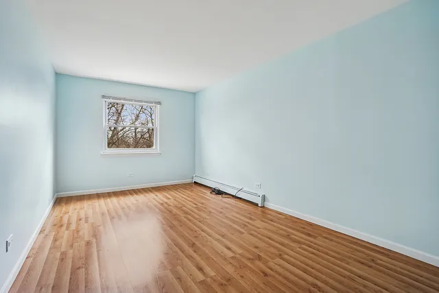 $179,900 | 10041 Walnut Terrace, Unit 31307, Palos Hills, IL 60465