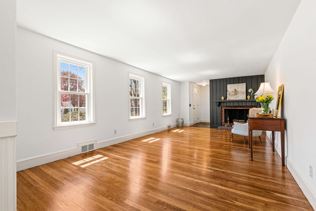 53 Summer Street Danvers, MA 01923 - Photo 17 of 41