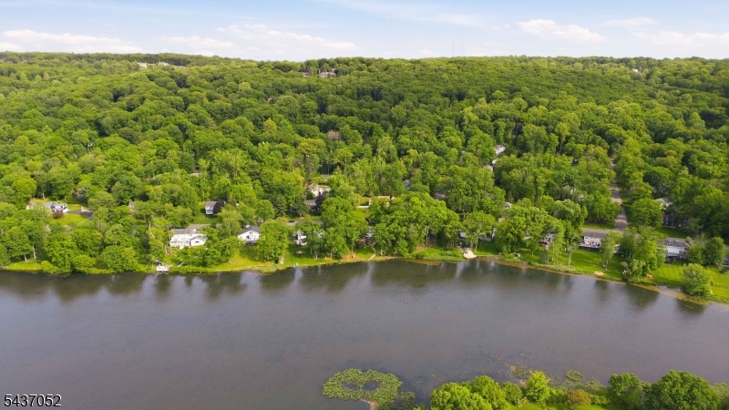 39 Meadowbrook Road Randolph, NJ 07869 - Photo 3 of 47