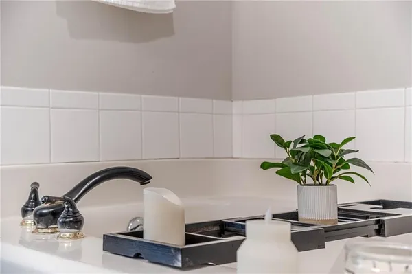 $2,400 | 6436 Portside Way, Flowery Branch, GA 30542