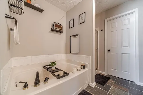 $2,400 | 6436 Portside Way, Flowery Branch, GA 30542