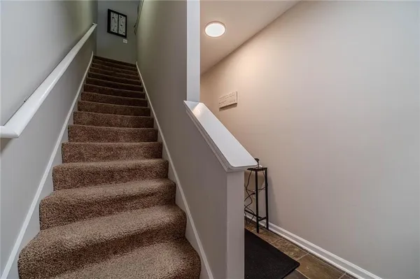 $2,400 | 6436 Portside Way, Flowery Branch, GA 30542