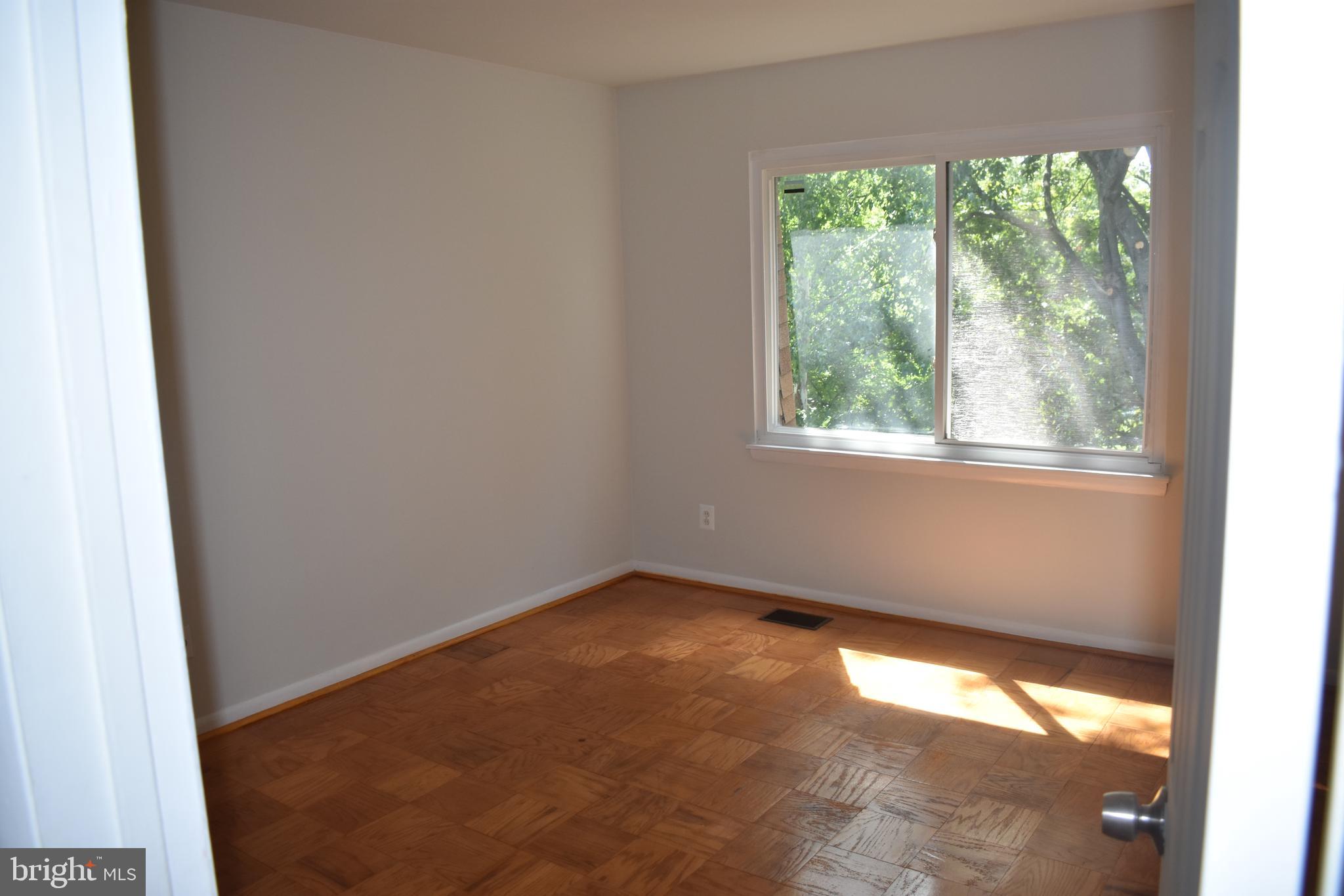 583 Summit Hall Road Gaithersburg, MD 20877 - Photo 11 of 52 Gallery Image 11