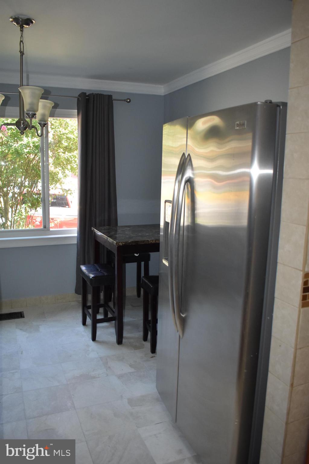 583 Summit Hall Road Gaithersburg, MD 20877 - Photo 24 of 52 New Refrigertor- Breakfast area