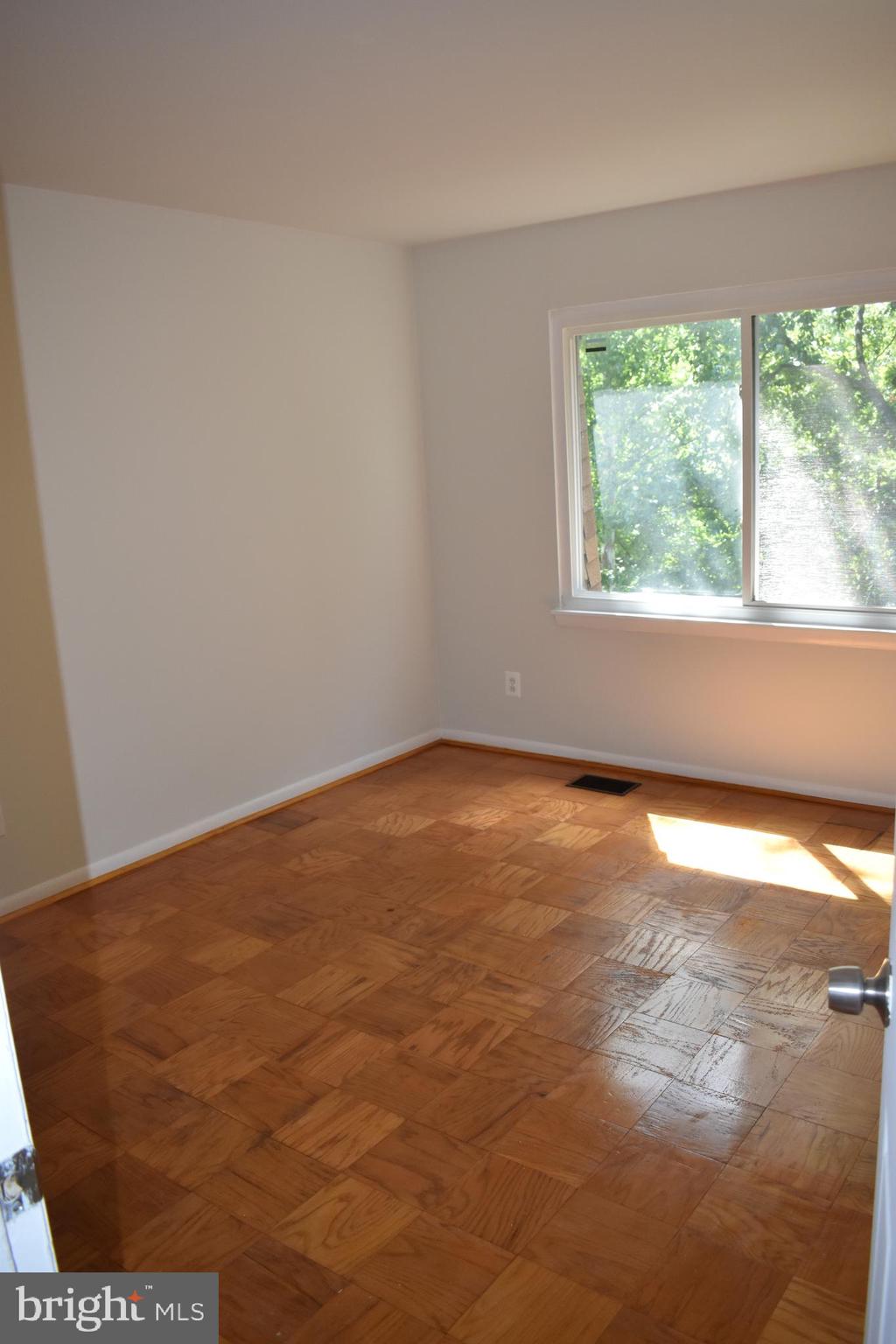583 Summit Hall Road Gaithersburg, MD 20877 - Photo 28 of 52 Gallery Image 28