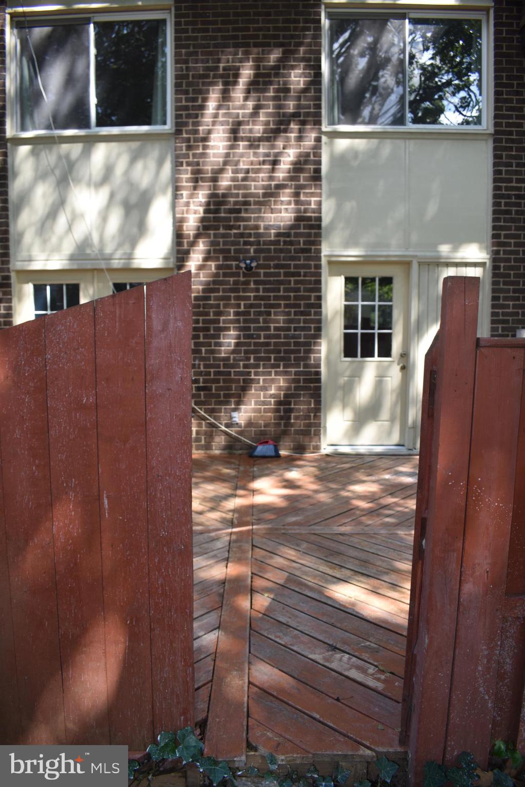 583 Summit Hall Road Gaithersburg, MD 20877 - Photo 50 of 52 Enjoy the outdoors