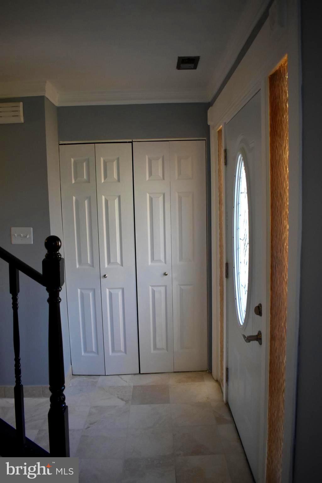 583 Summit Hall Road Gaithersburg, MD 20877 - Photo 6 of 52 Coat Closet