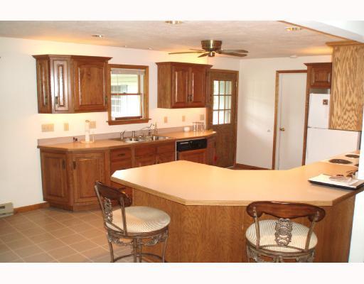 1510 Robertson Road Hermitage, PA 16148 - Photo 3 of 5 Kitchen.
