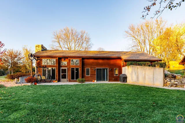 $615,000 | 16755 Say Road, Wamego, KS 66547