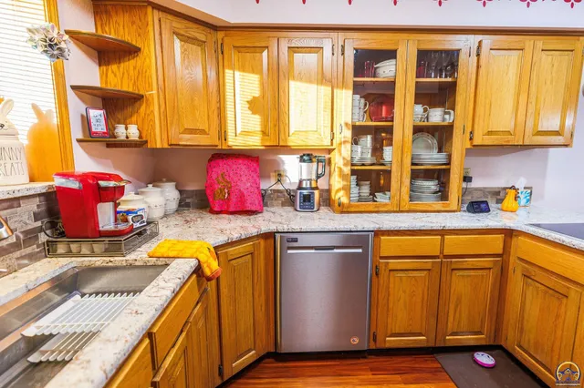 $615,000 | 16755 Say Road, Wamego, KS 66547