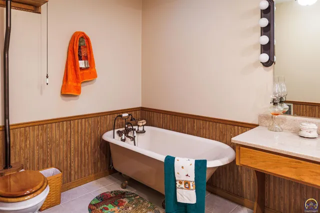 $615,000 | 16755 Say Road, Wamego, KS 66547