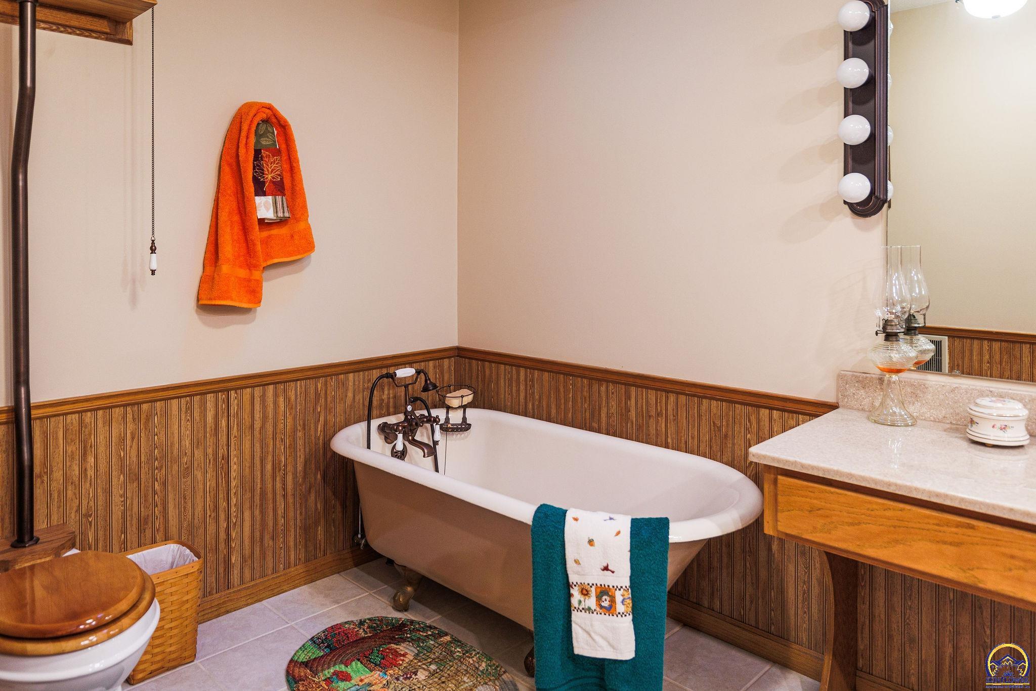 16755 Say Road Wamego, KS 66547 - Photo 25 of 38