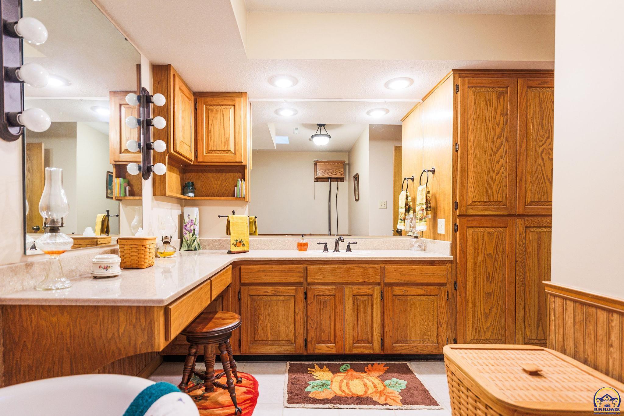 16755 Say Road Wamego, KS 66547 - Photo 26 of 38