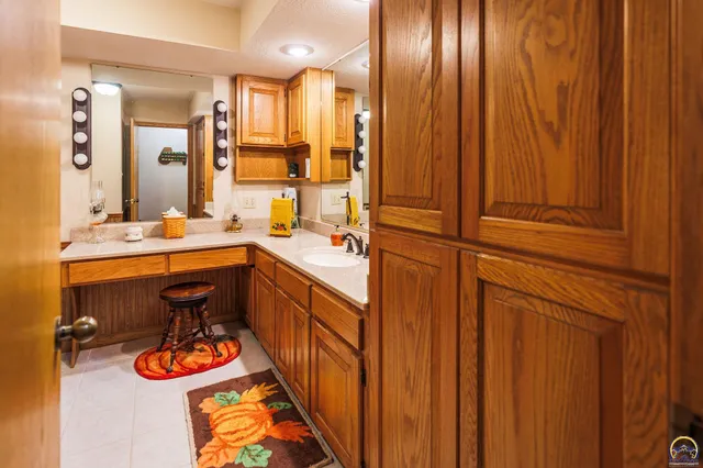 $615,000 | 16755 Say Road, Wamego, KS 66547