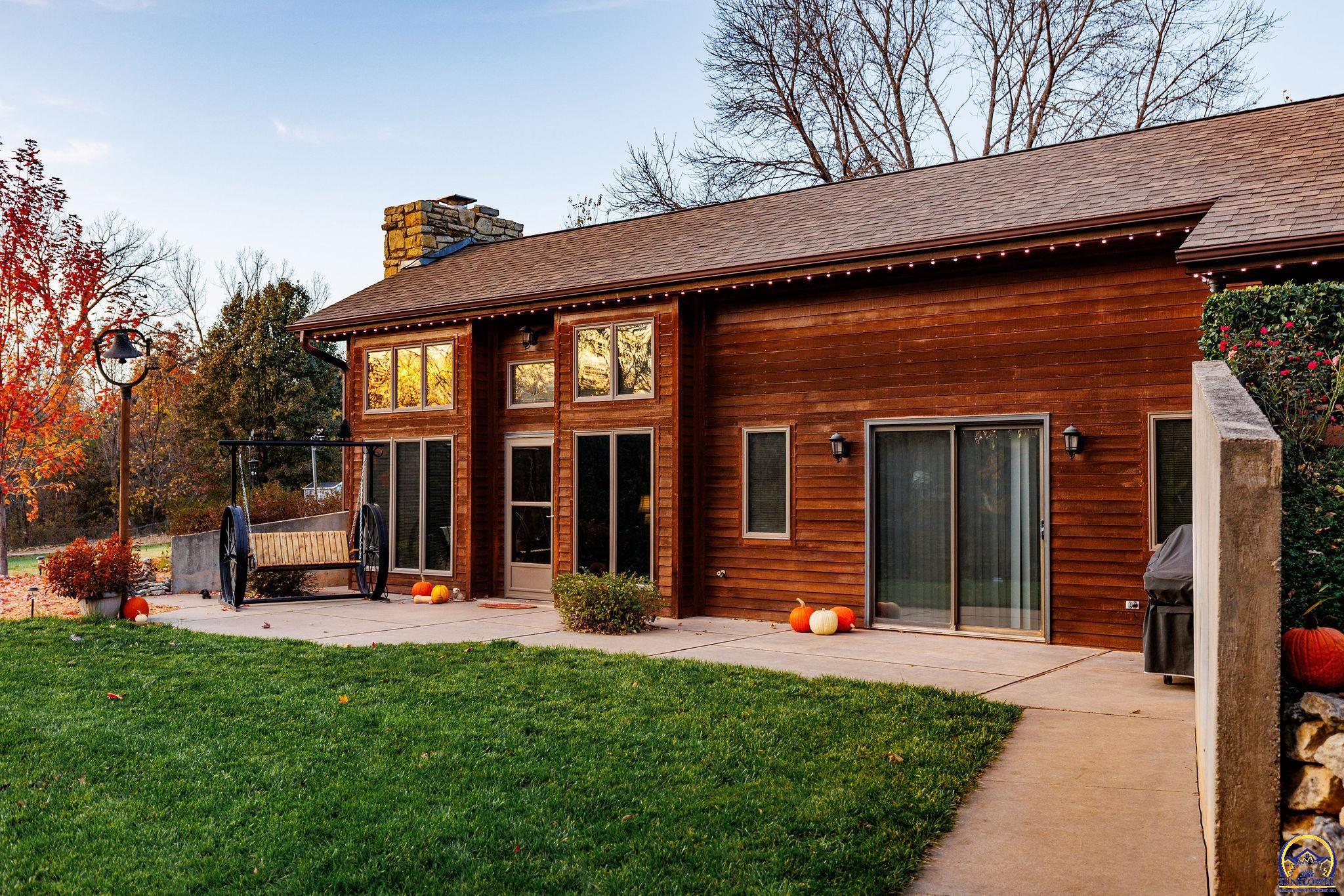 16755 Say Road Wamego, KS 66547 - Photo 3 of 38