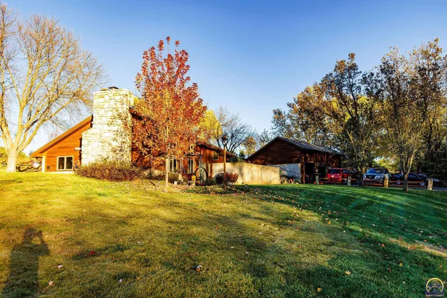 $615,000 | 16755 Say Road, Wamego, KS 66547