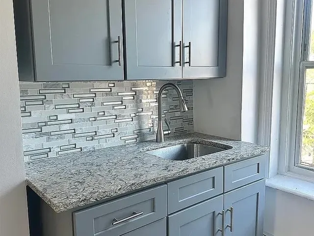 $2,800 | 340 2nd Street, Unit 4, Jersey City, NJ 07302