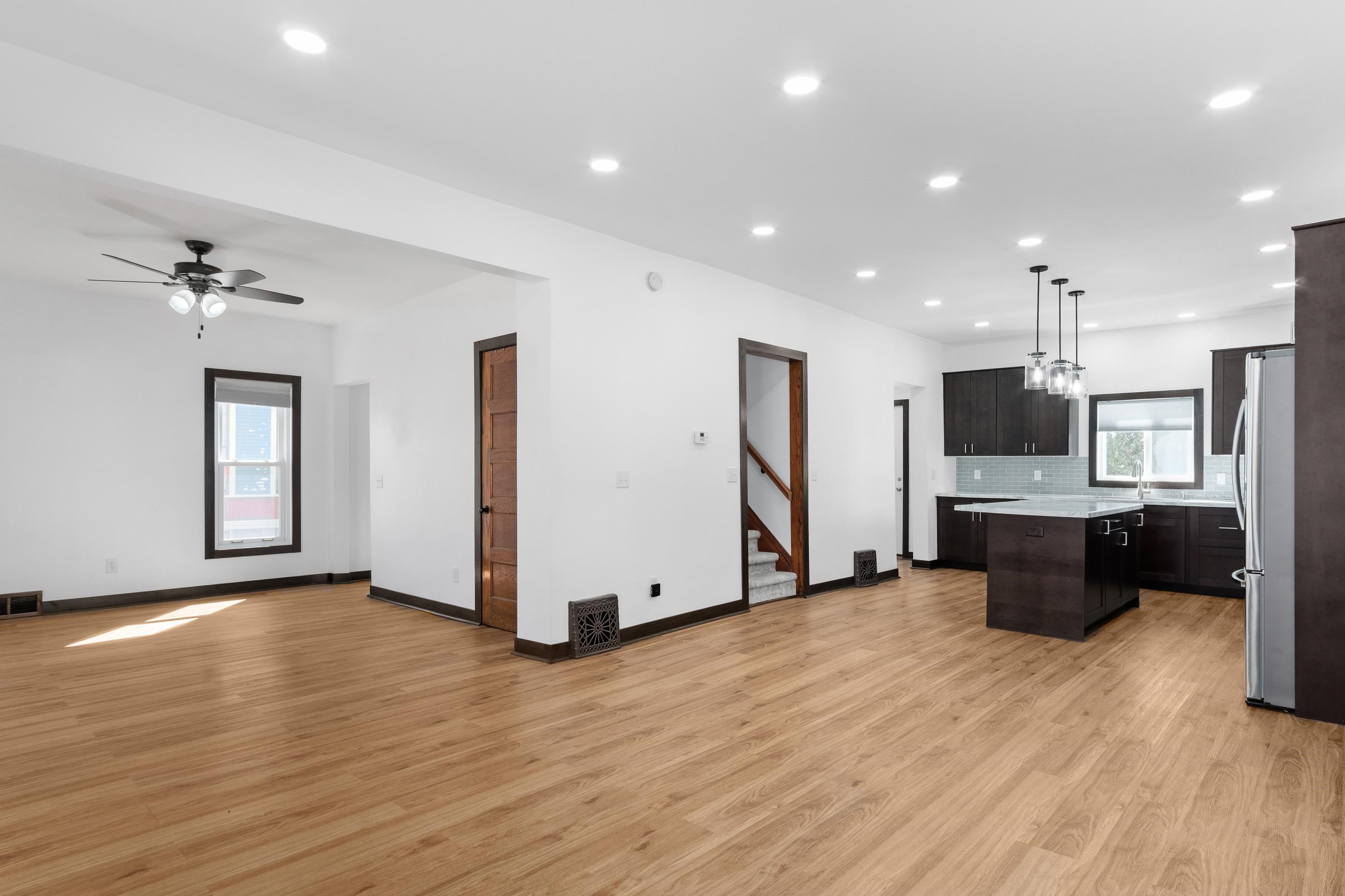 648 East Main Street Reedsburg, WI 53959 - Photo 13 of 38