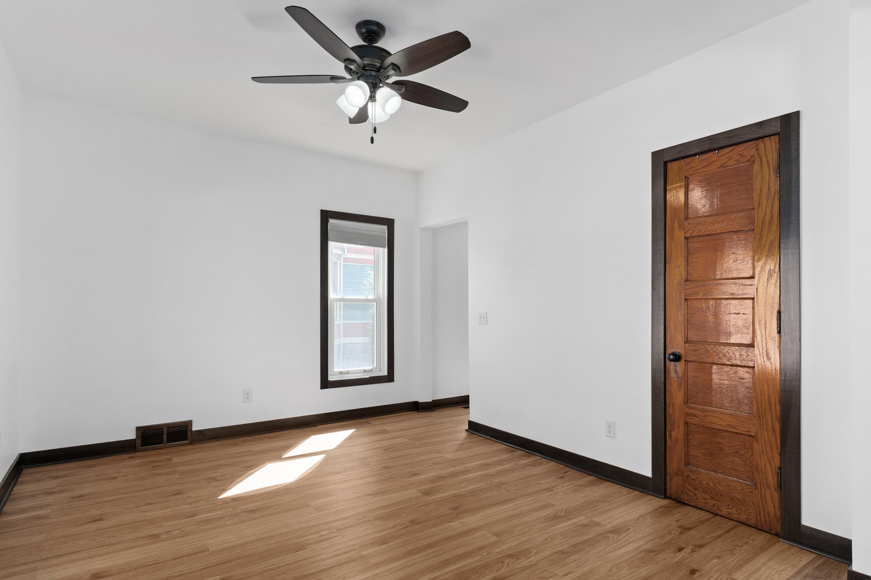 648 East Main Street Reedsburg, WI 53959 - Photo 15 of 38