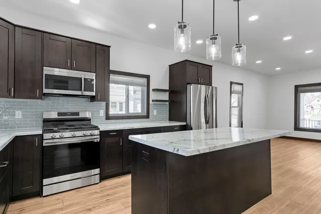 $289,900 | 648 East Main Street, Reedsburg, WI 53959