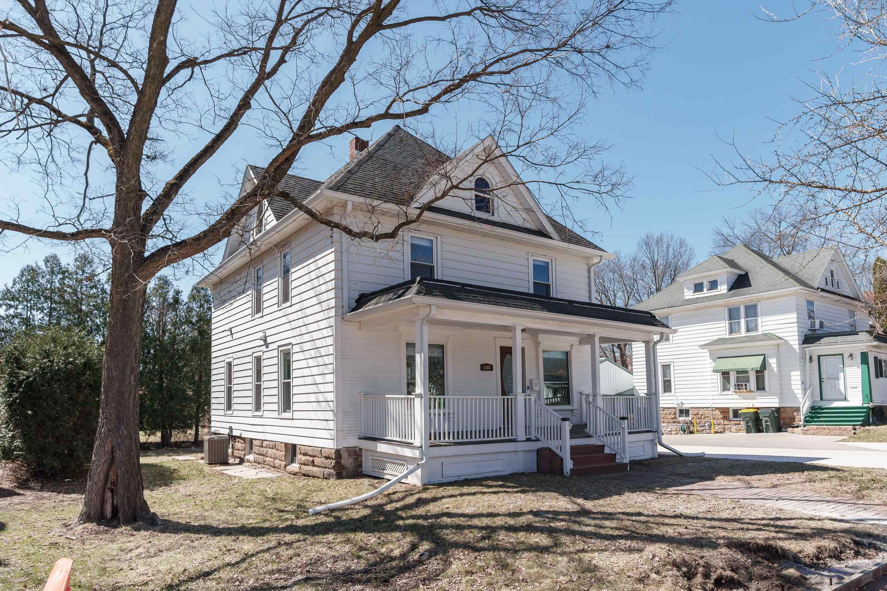 648 East Main Street Reedsburg, WI 53959 - Photo 2 of 38