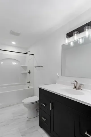 $289,900 | 648 East Main Street, Reedsburg, WI 53959