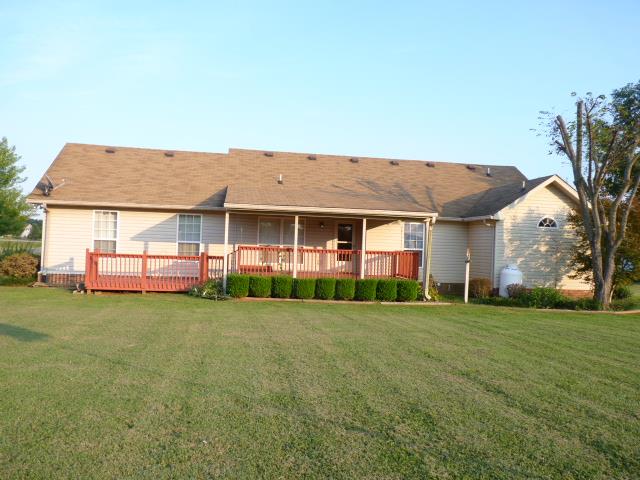5538 Hunters Point Pike Lebanon, TN 37087 - Photo 18 of 20 a view of a house with a yard and sitting area