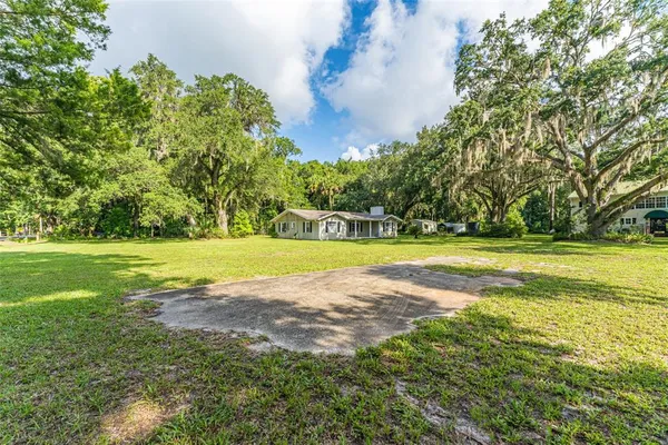 $299,999 | 8585 West Miss Maggie Drive, Homosassa, FL 34448