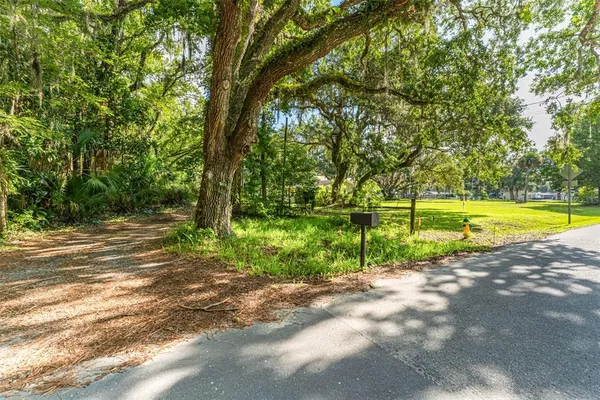 $299,999 | 8585 West Miss Maggie Drive, Homosassa, FL 34448