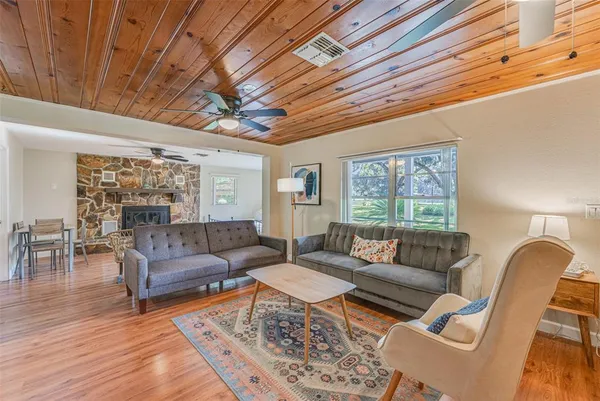 $299,999 | 8585 West Miss Maggie Drive, Homosassa, FL 34448