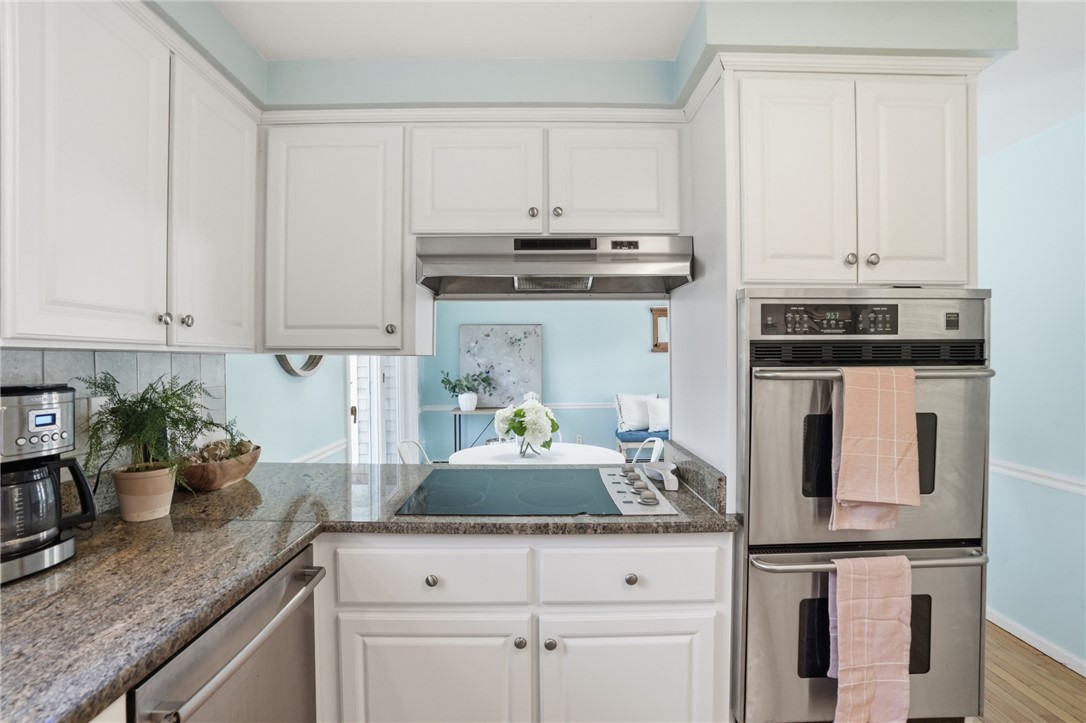 194 New Meadow Road Barrington, RI 02806 - Photo 11 of 36