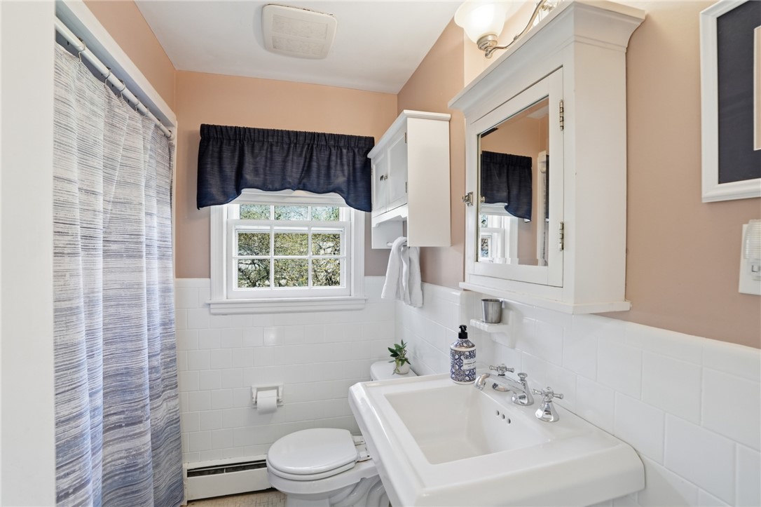 194 New Meadow Road Barrington, RI 02806 - Photo 24 of 36 Full bath