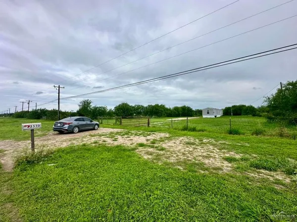 $1,200 | 22516 North Val Verde Road, Edcouch, TX 78538