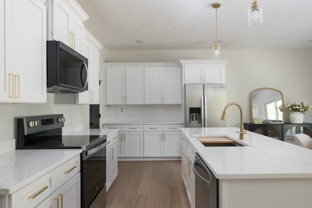 86 High Street, Unit 1 Carver, MA 02330 - Photo 11 of 42