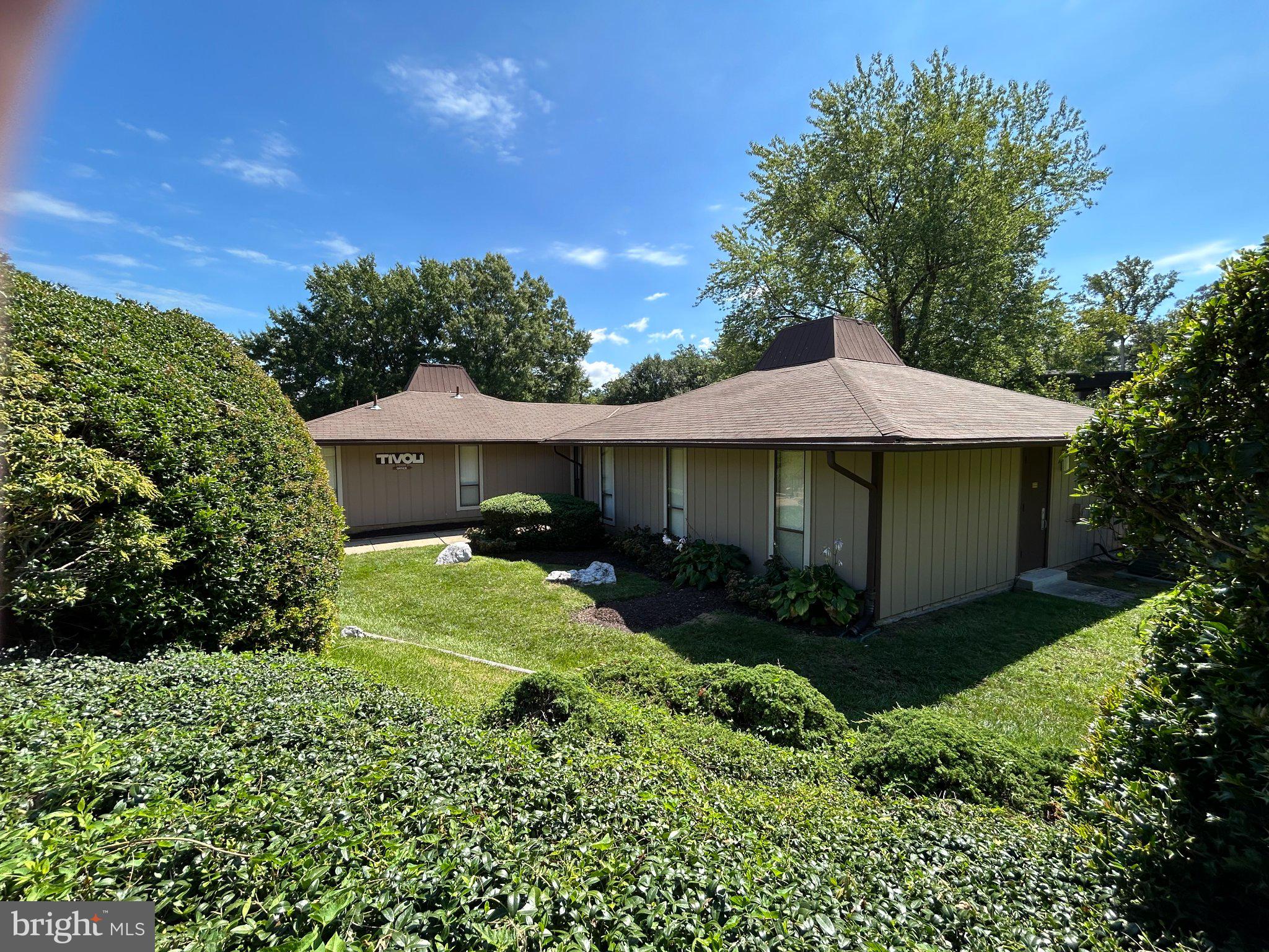 5802 Royal Ridge Drive, Unit B Springfield, VA 22152 - Photo 28 of 33 Tivoli Office