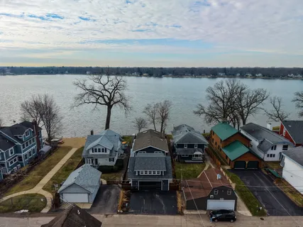 $1,050,000 | 795 Oak Court, Crystal Lake, IL 60014