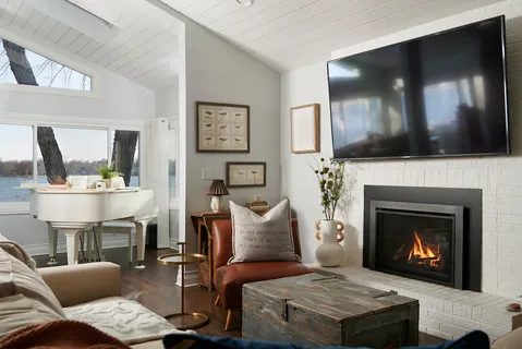 $1,050,000 | 795 Oak Court, Crystal Lake, IL 60014