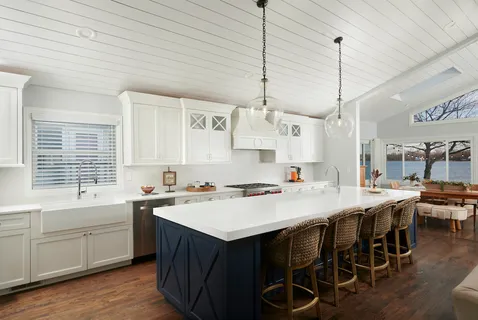 $1,050,000 | 795 Oak Court, Crystal Lake, IL 60014