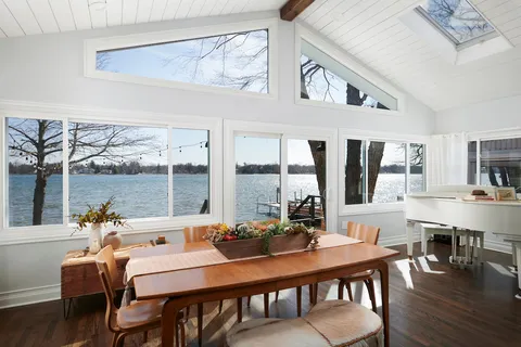 $1,050,000 | 795 Oak Court, Crystal Lake, IL 60014